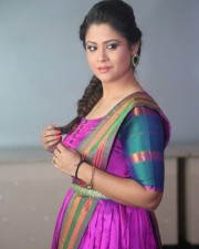 Telugu Anchor Shilpa Chakravarthy Photo Shoot Stills 09