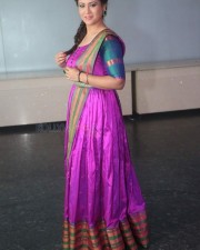 Telugu Anchor Shilpa Chakravarthy Photo Shoot Stills 11
