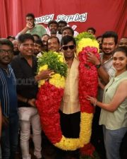 Vadivelu Birthday Celebration at Maamannan Movie Shooting Photos 03
