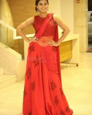 Yamini Bhasker At Bhale Manchi Chowka Beram Audio Launch Photos 07