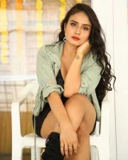Actress Alisha Bose at SSD Movie Opening Photos 15
