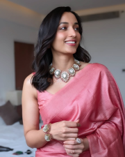 Elegant Actress Srinidhi Shetty in a Pink Silk Saree Photos 03 Elegant Actress Srinidhi Shetty in a Pink Silk Saree Photos 03