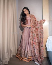 KGF Beauty Srinidhi Shetty Elegant Pictures 01