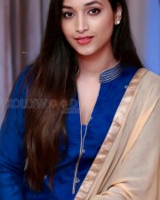 K G F Beauty Srinidhi Shetty Sexy Pictures 01 K G F Beauty Srinidhi Shetty Sexy Pictures 01
