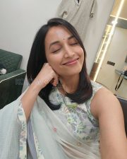 Luminous Actress Srinidhi Shetty in a Peacock Teal Kanjivaram Silk Saree Purple Border Photos 02 Luminous Actress Srinidhi Shetty in a Peacock Teal Kanjivaram Silk Saree Purple Border Photos 02