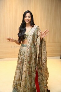 Srinidhi Shetty at KGF Chapter 2 Press Meet Pictures 12
