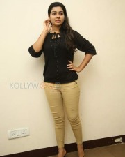 Tamil Actress Satna Titus Pictures 21