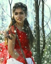 Vaayai Moodi Pesavum Nazriya Nazim Photos 08
