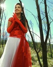 Vaayai Moodi Pesavum Nazriya Nazim Photos 09
