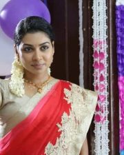 Yeidhavan Movie Heroine Satna Titus Stills 01