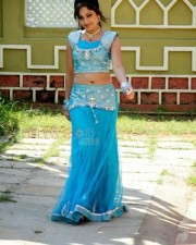 Actress Madhavi Latha Sexy Saree Pictures 02