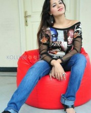 Actress Saloni Aswani Pictures 14