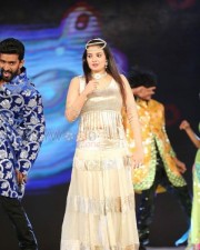 Actress Saloni At Gama Awards 2014 Photos 16