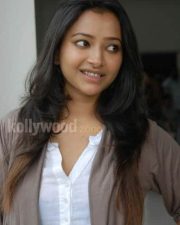 Cute And Sexy Swetha Basu Prasad Photos 04 Cute And Sexy Swetha Basu Prasad Photos 04