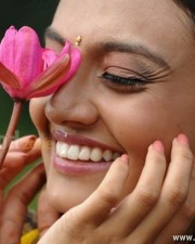 Nee Naan Mattum Heroine Nikitha Narayan Photos 03