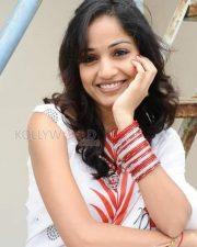 Sexy Telugu Actress Madhavi Latha Pictures 20