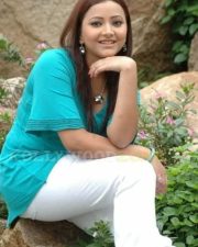Swetha Basu Prasad Hot Sexy Pics 10
