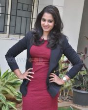 Tolly Actress Nanditha Photos 12