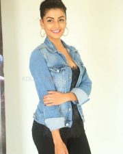 Actress Anisha Ambrose At Ee Nagaraniki Emaindi Press Meet Photos 12