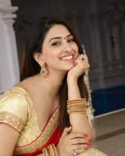 Actress Eshanya Maheshwari At Ammayi Nachindi Movie Opening Photos 09