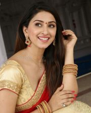 Actress Eshanya Maheshwari At Ammayi Nachindi Movie Opening Photos 10