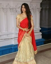 Actress Eshanya Maheshwari At Ammayi Nachindi Movie Opening Photos 17