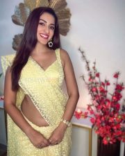 Actress Eshanya Maheshwari Hot Saree Navel Photos 03