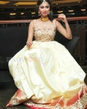 Actress Eshanya Photos 02