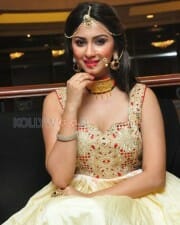 Actress Eshanya Photos 03