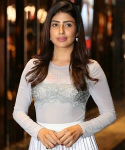 Actress Irra Mor At Bhairava Geetha Premiere Show Pictures 17