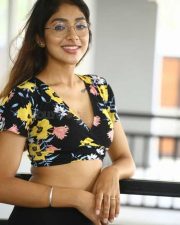 Actress Meher Chahal at 7 Days 6 Nights Movie Interview Pictures 11