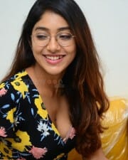 Actress Meher Chahal at 7 Days 6 Nights Movie Interview Pictures 25