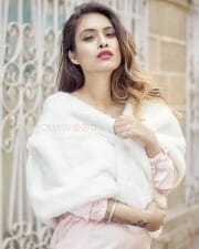 Actress Model Neha Malik Hot Photos 11