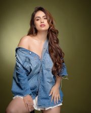 Apni to Party Actress Neha Malik in an Oversized Denim Shirt and White Mini Skirt Photos 09 Apni to Party Actress Neha Malik in an Oversized Denim Shirt and White Mini Skirt Photos 09