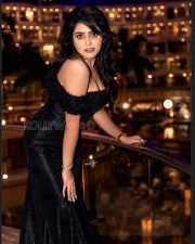 Dazzling Actress Pragya Nayan in a Black Off Shoulder Feathered Gown Photos 02