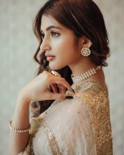 Desirable Telugu Actress Sreeleela in a Sage Green Sleeveless Anarkali Kurta with a Two Tone Chanderi Silk Dupatta Stills 01 Desirable Telugu Actress Sreeleela in a Sage Green Sleeveless Anarkali Kurta with a Two Tone Chanderi Silk Dupatta Stills 01