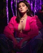 Elnaaz Norouzi Hot Seductive Cleavage in Pink Photo 01