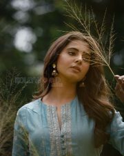 Ethereal Actress Preethi Asrani in a Teal embroidered kurta Photos 01 Ethereal Actress Preethi Asrani in a Teal embroidered kurta Photos 01
