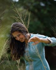 Ethereal Actress Preethi Asrani in a Teal embroidered kurta Photos 04 Ethereal Actress Preethi Asrani in a Teal embroidered kurta Photos 04