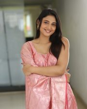 Heroine Ritika Nayak at Mirai Movie Interview Photos 16