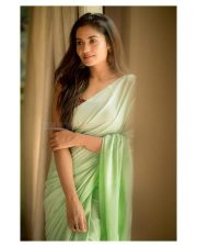 Kaathu Vaakula Rendu Kaadhal Actress Teju Ashwini Photos 10