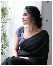 Kaathu Vaakula Rendu Kaadhal Actress Teju Ashwini Photos 17