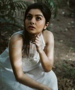 Malayalam Actress Niranjana Anoop Photoshoot Pictures 24