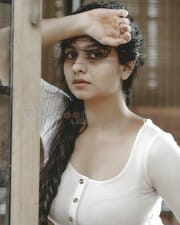 Malayalam Actress Niranjana Anoop Photoshoot Pictures 27