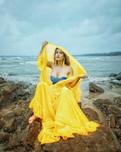Model Neha Malik Photoshoot Pictures 01