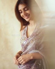 Sensual Actress Sreeleela in a Lavender Pre Draped Saree with a Sleeveless Halter Neck Blouse Pictures 01