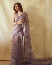Sensual Actress Sreeleela in a Lavender Pre Draped Saree with a Sleeveless Halter Neck Blouse Pictures 02