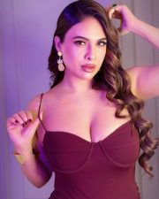 Sultry Neha Malik Cleavage in a Maroon Ruched Bodycon Mermaid Dress Photos 01