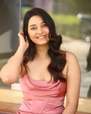 Vaishnavi Patwardhan at Sada Nannu Nadipe Movie Trailer Launch Photos 18