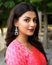 Vanjagar Ulagam Heroine Anisha Ambrose Photos 02